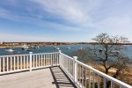 Panoramic views from upper deck - watch the boats go by